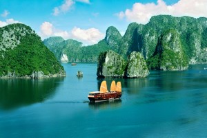 halong-bay-vietnam